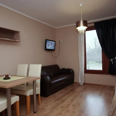 Varfurdo Vendeghaz شقة